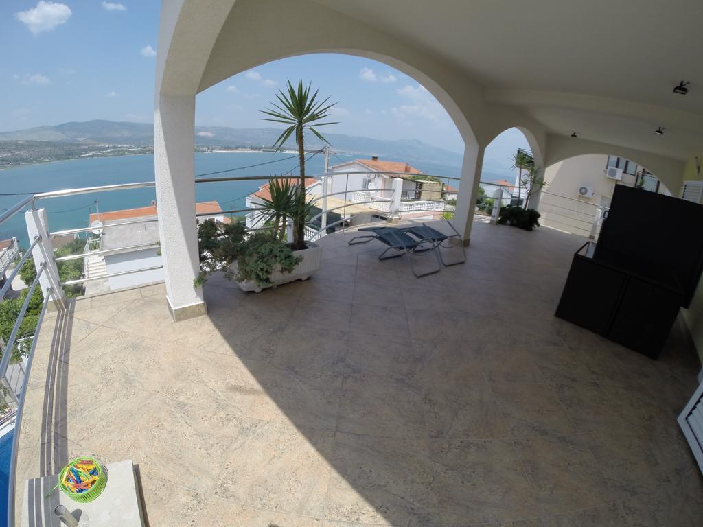 Palace View Трогир Екстериор снимка